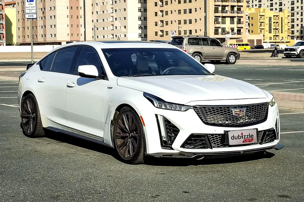 Cadillac CT5 2022 — photo 1 of 17