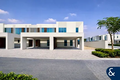 Corner Unit | Backing The Park | Negotiable