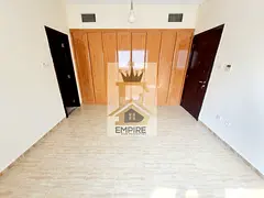 Prime location spacious apartment maintenance free wardrobe bedroom close to Dubai