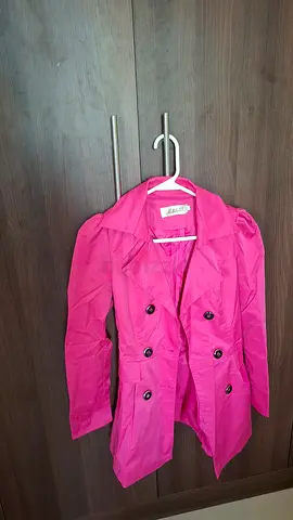 Girls jacket like new. Small size