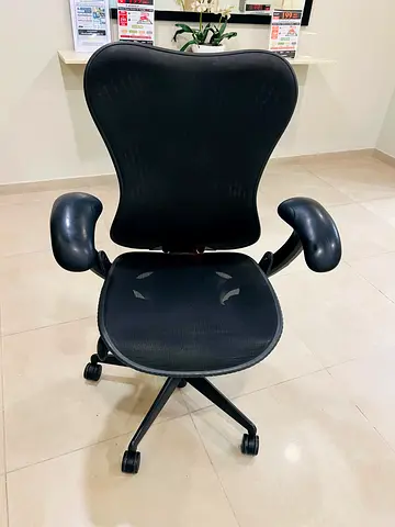 Herman Miller mirra chair