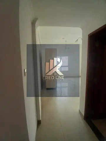 ✨ إطلالة بحرية رائعة بجوار المتحف الإسلامي – المجره! ✨  🏡 شقة غرفة وصالة بإطلالة مميزة 📍 موقع استراتيجي في منطقة المجره بجوار المتحف الإسلامي وقريبة