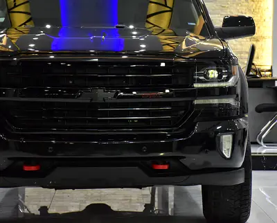 2017 Chevrolet SILVERADO 1500 照片 4