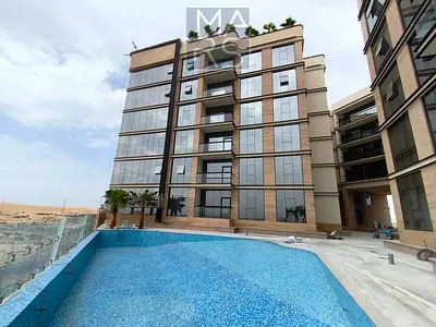 شقة جديدة كلياً للإيجار في منطقة الطائي، الشارقة، غرفتين نوم