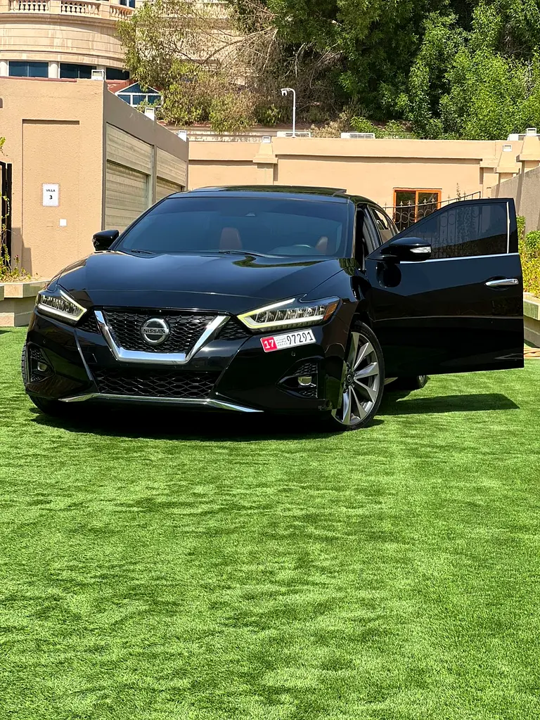 Nissan Maxima 2020 — photo 1 of 6