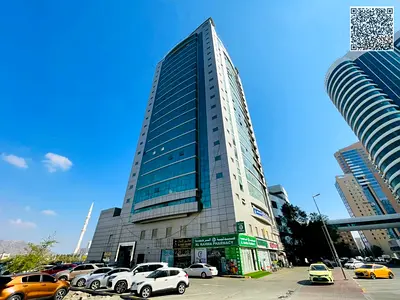 شقة فاخرة غرفة وصالة للإيجار بالفجيرة قرب الكورنيش