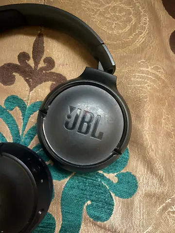 JBL 520BT On-Ear Headphones Good Condition
