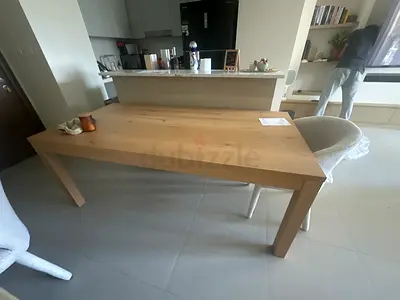 Stylish Modern Dining Table