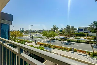 PRIME LOCATION | COMMUNITY VIEW | SPACIOUS LAYOUT