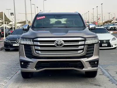 Toyota Land Cruiser GXR 2022 - GCC Specs - Pristine Condition