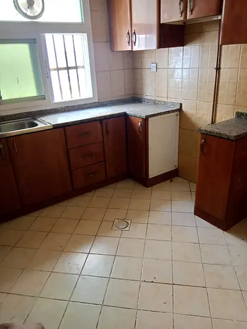 غرفة وصالة البوطينة مساحات كبيرة