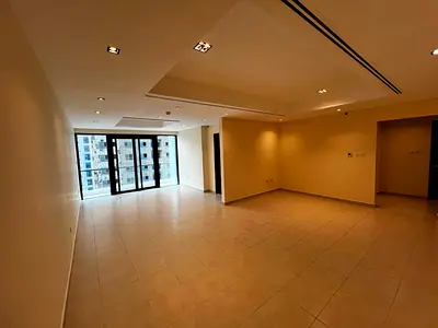 الخان | اطلالة بحرية | افخم غرفتين وصالة | تكيف مجانا| باركن مجانا| جم ومسبح | غرفة خادمه | غرف ماستر | خزائن بالحائط