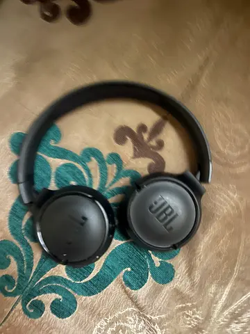 JBL TUNE520BT Wireless Headphones for Sale