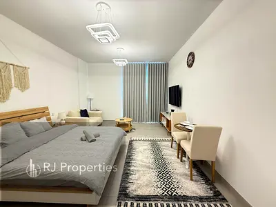 LUXURY fully furnished studio bigger size sparte kitchen ready to move including all bills only jest 5500