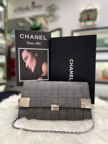 Chanel Grey Denim CC Choco Bar Chain Flap Shoulder Bag (Authentic/PreOwned)