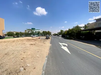 للبيع قطعة ارض فيلا كبيرة 5000 قدم تصريح سكني فلل أرضي + 1 في منطقة الروضة 2، عجمان