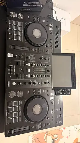 Used 2-Deck DJ Controller with Built-in Display
