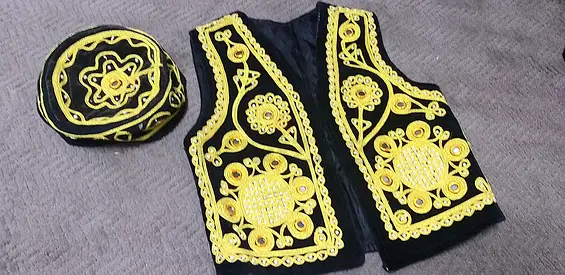 Traditional black embroidered vest with matching cap (kids)4_6 age