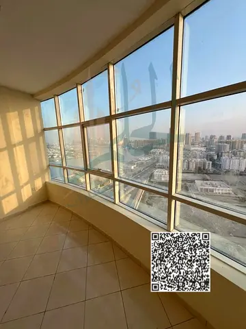 غرفة وصالة للبيع بإطلالة بانورامية على خور عجمان في أبراج الأورينت | فرصة مميزة