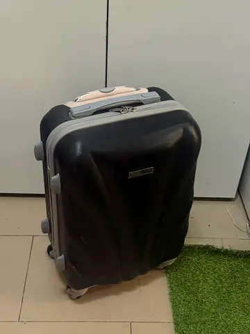 Stylish Parajohn Hard Shell Roller Luggage