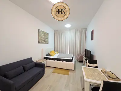 12 cheques | High Floor | Skyline view |