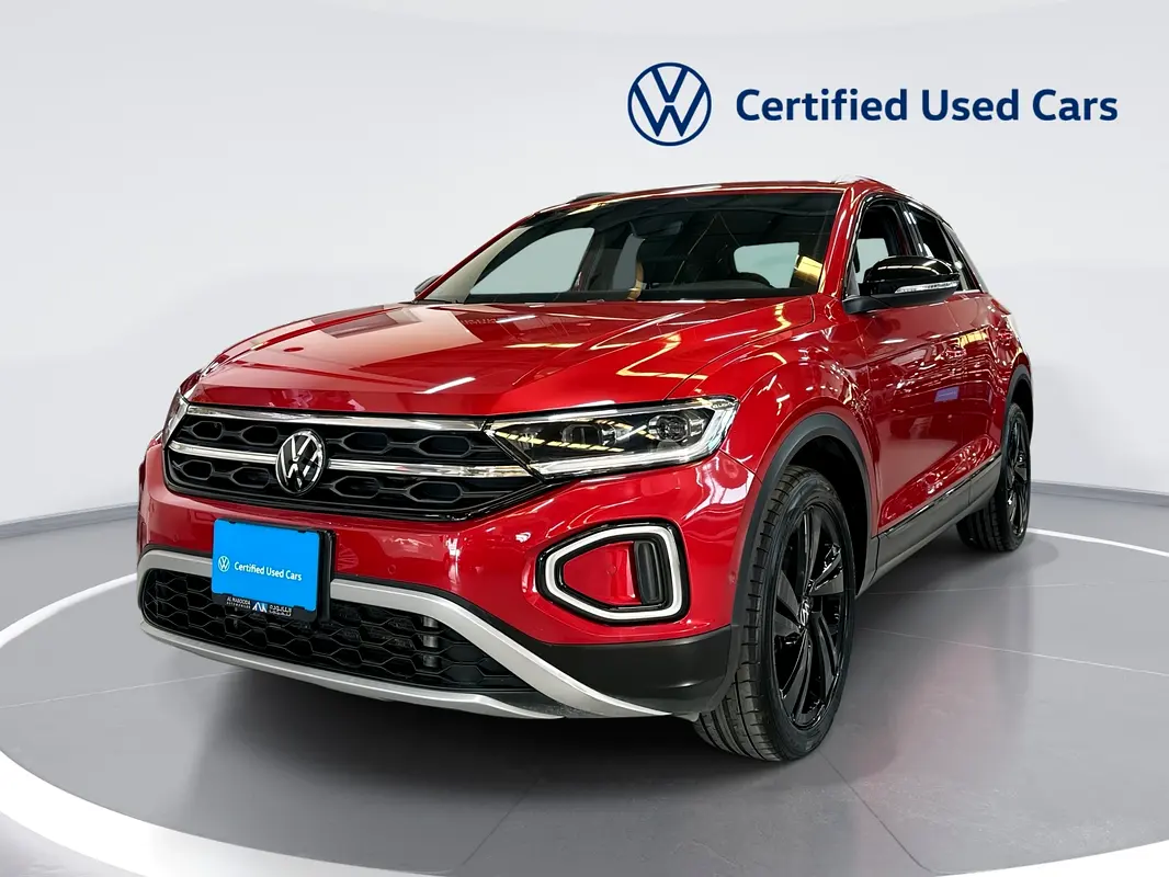 Volkswagen T-Roc 2024 — photo 1 of 13