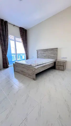 Beautiful sea view Balcony Room for Rent – SZR