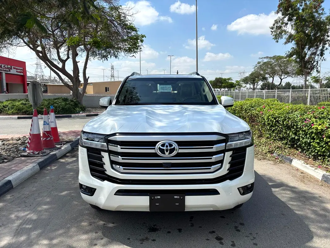 Toyota Land Cruiser 2026 — photo 1 of 15