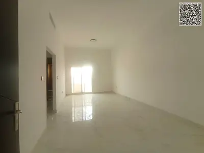 شقة غرفة وصالة مع مطبخ و2 حمام وبلكونة وتكييف مركزي – الإيجار 35 ألف