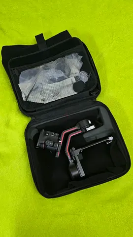 Ronin RS3 Combo 3-Axis Handheld Camera Gimbal Stabilizer with Carry Case