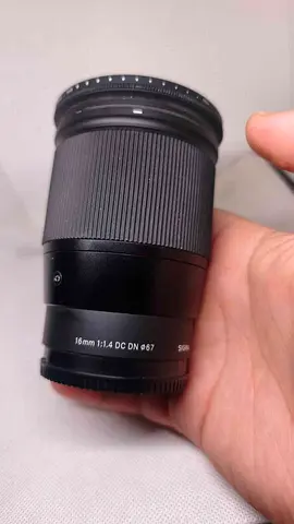Sigma 16 mm F 1.4 Sony E