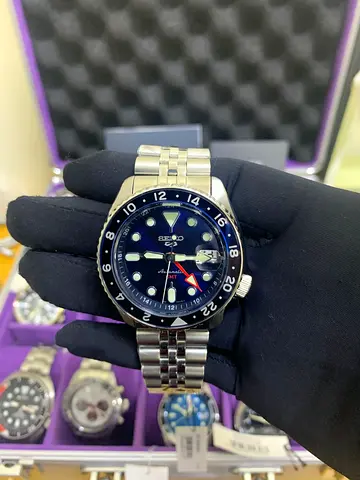 Seiko GMT Batman SSK003K1