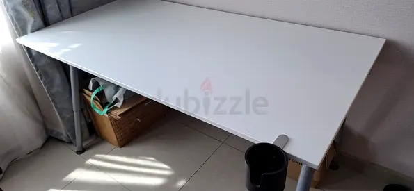 Office desk with adjustable silver metal legs - FIRST COME, FIRST SERVED