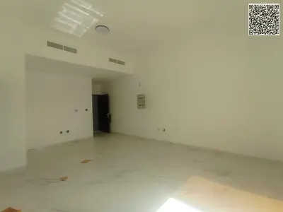 شقة غرفة وصالة مع مطبخ و2 حمام وبلكونة وتكييف مركزي للإيجار – 35 ألف