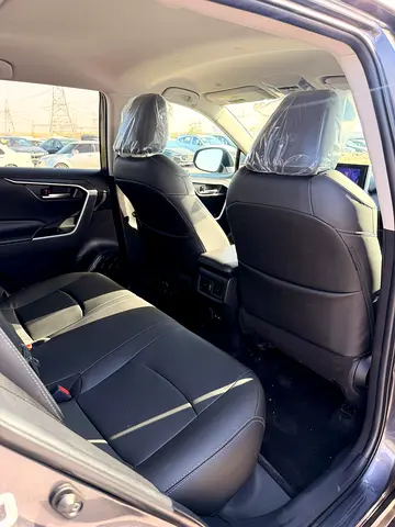 صورة 13 لـ 2023 Toyota RAV 4