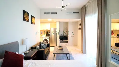 Fully Furnished Studio Vacant Bills not Included