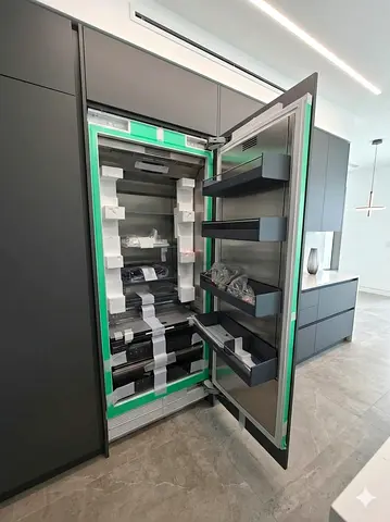 Gaggenau series 400 built in fridge with freezer section soft hingues fully-integrated 90cm by htc