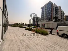 Prime Road-Facing Retail | Boulevard Frontage | High Visibility