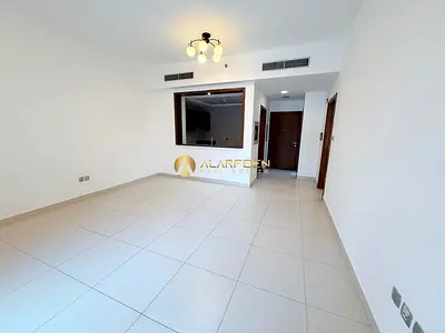 شقة بغرفة نوم واحدة | شرفة | إطلالة على المسبح والفناء