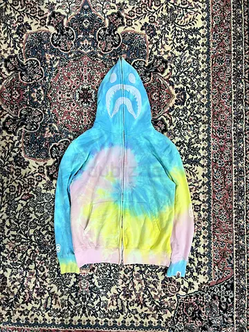 Bape Zip Up Hoddie(OFF/LEGIT)