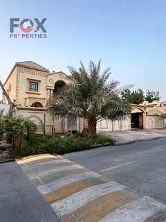Villa for sale in Al Rawda 3, Ajman | 7 master bedrooms, 2 majlis, annex, 9,000 sq.ft land, 5,500 s