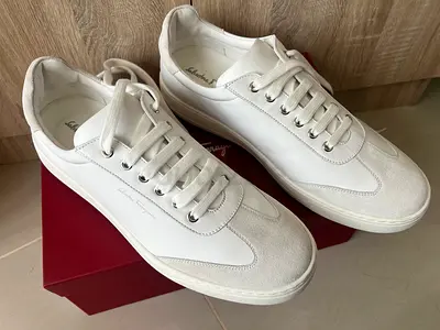 Selvadore Ferragamo white shoes