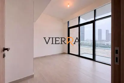 Burj Khalifa View | Spacious | Prime Location