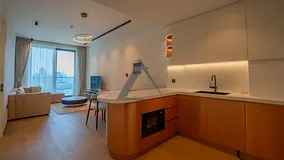 Furnished 1 BHK | High Floor | Near to Exit