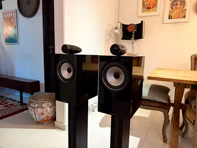 Bowers Wilkins 705 S2 bookshelf speakers