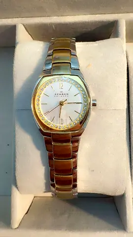 Elegant Womens Watch with Gold and Silver Band
