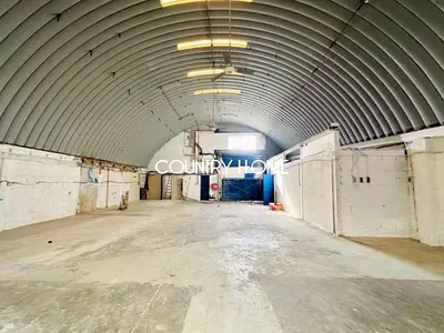 Spacious Warehouse | Prime Location