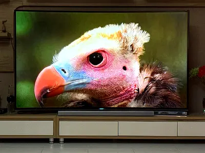 Samsung 78” Curved 4K Smart TV – Huge Screen – Good Condition