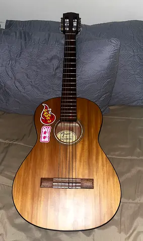 Fender FA15N Nylon-string classical guitar just used for 1 month