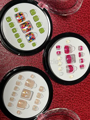 Set of Stylish Artificial Nails